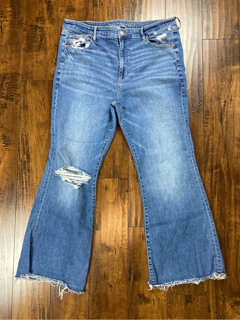AMERICAN EAGLE Women’s Jeans Super Hi-Rise Flare Jeans Medium Wash Size 18 Reg